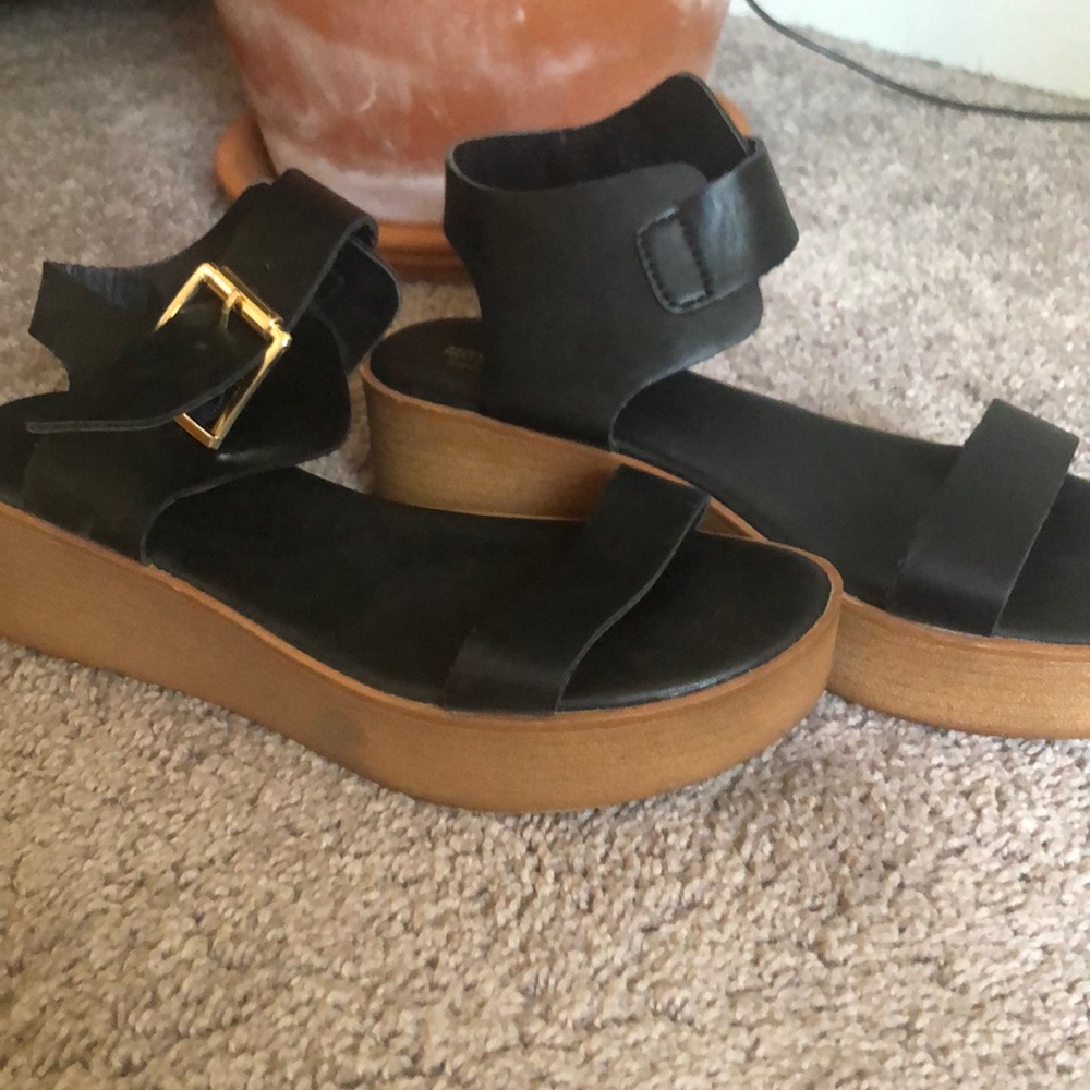 Platform sandal